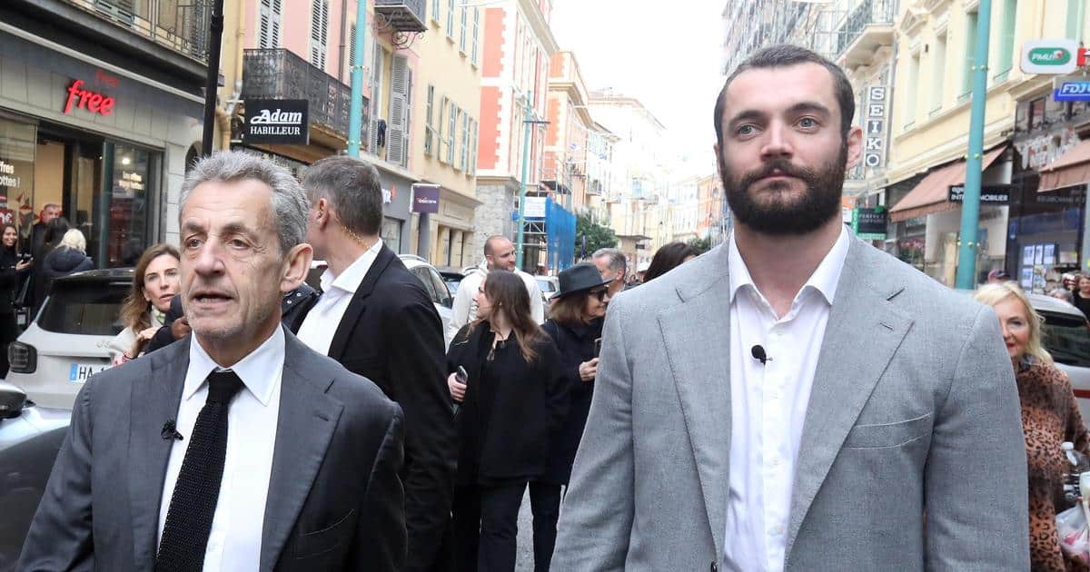 Le charme en laine : Sylla, le petit-fils de Sarkozy, séduit avec son allure adorable