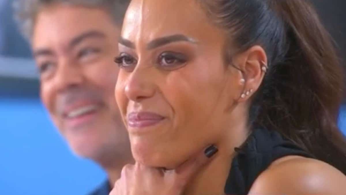 "Amel Bent Talks Openly About Marine Le Pen on C à Vous"